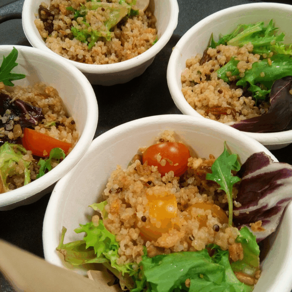 Amanida de quinoa i panses
