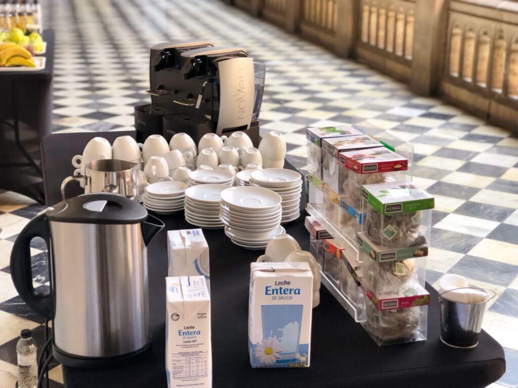 Muntatge de cafeteria complerta